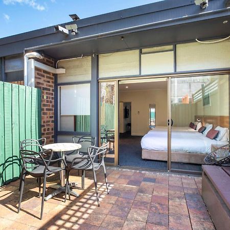 Nightcap At High Flyer Hotel Bankstown Exterior photo