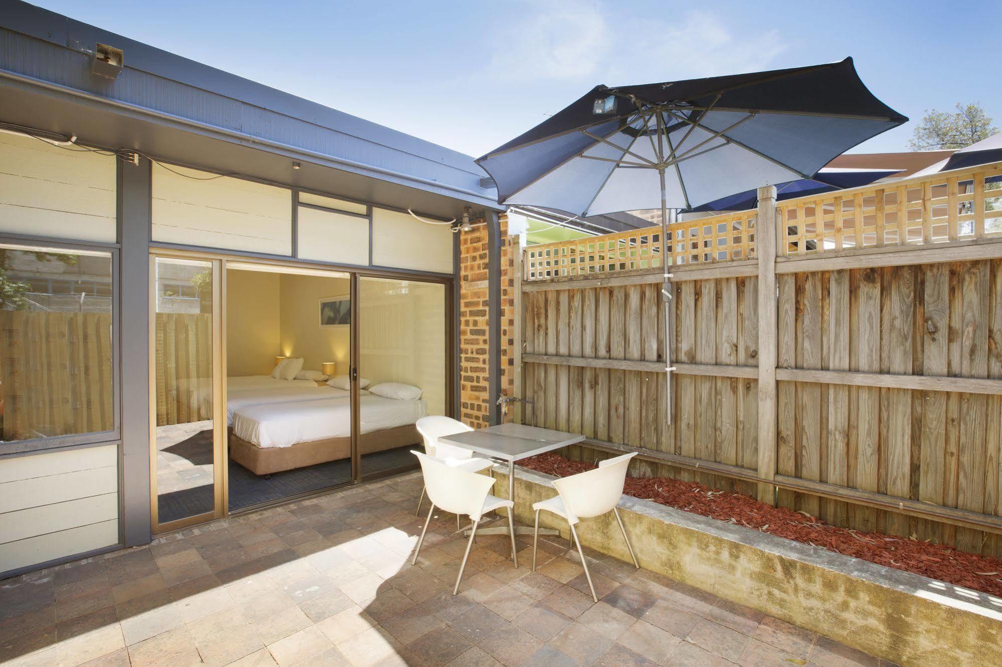 Nightcap At High Flyer Hotel Bankstown Exterior photo