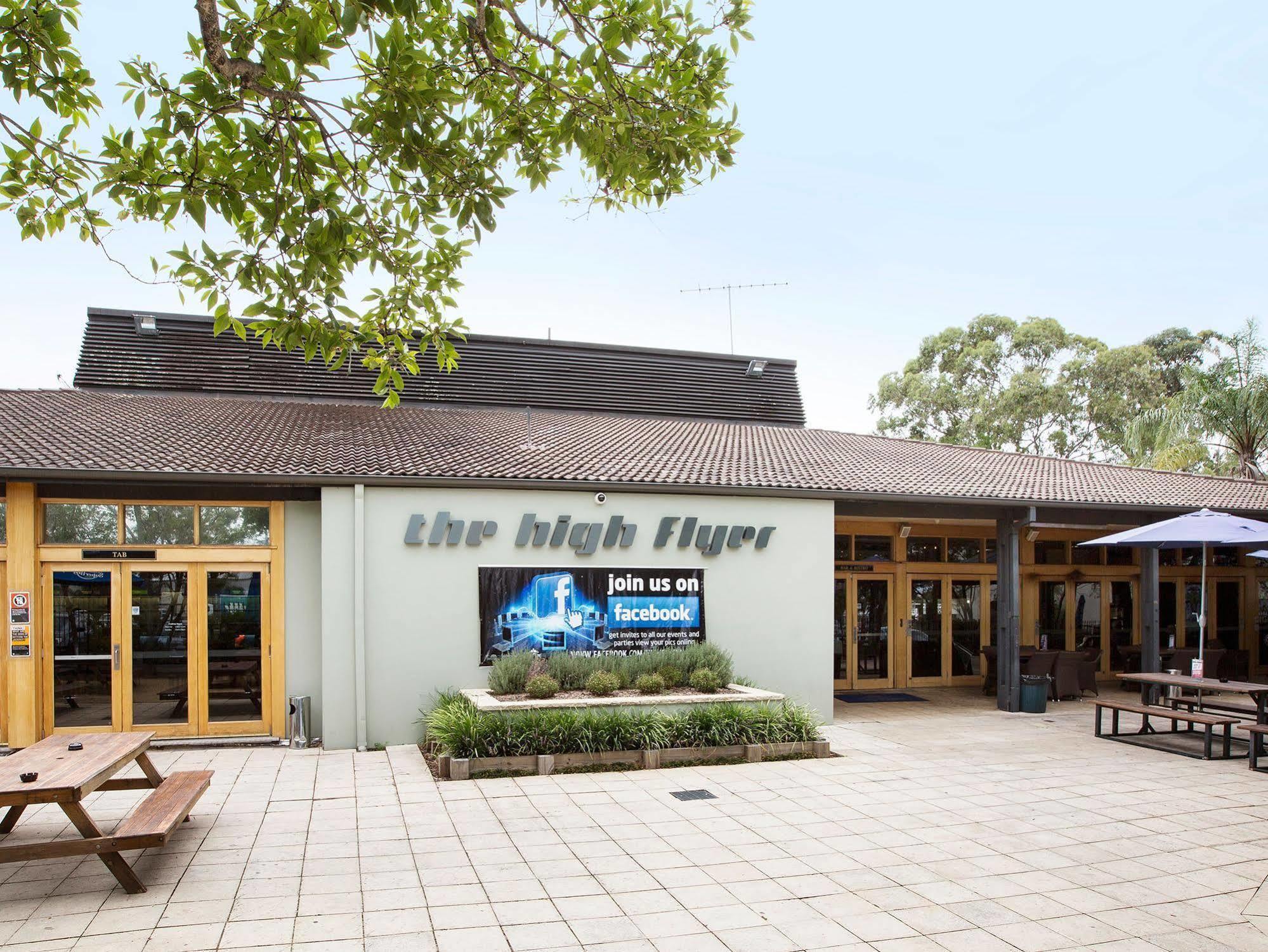 Nightcap At High Flyer Hotel Bankstown Exterior photo